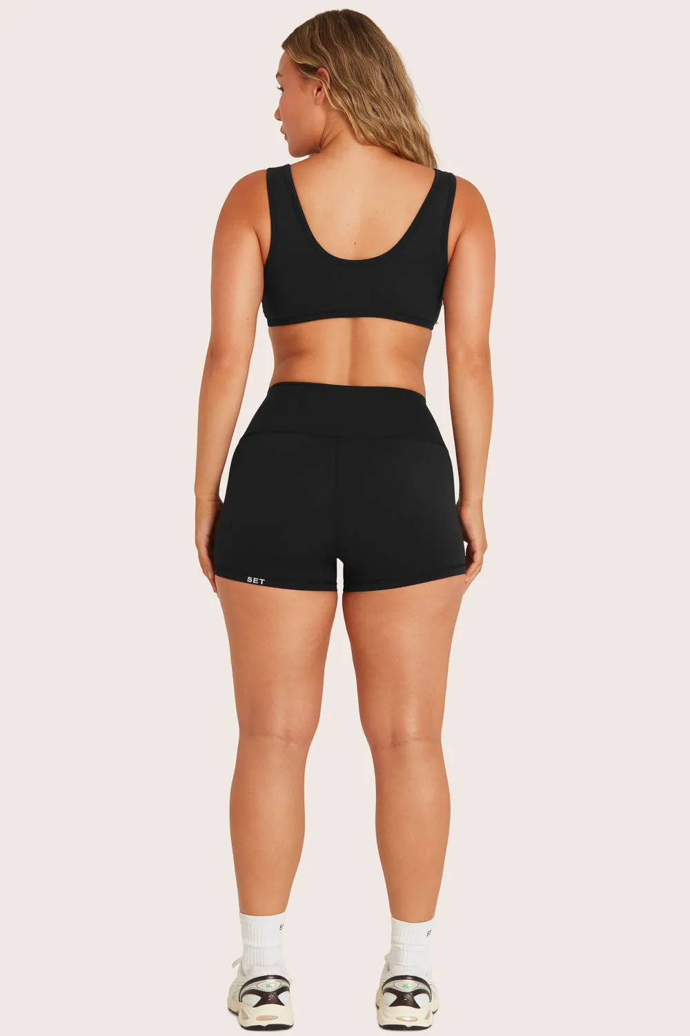 AIRLUXE™ BREATHE MINI SHORTS - ONYX