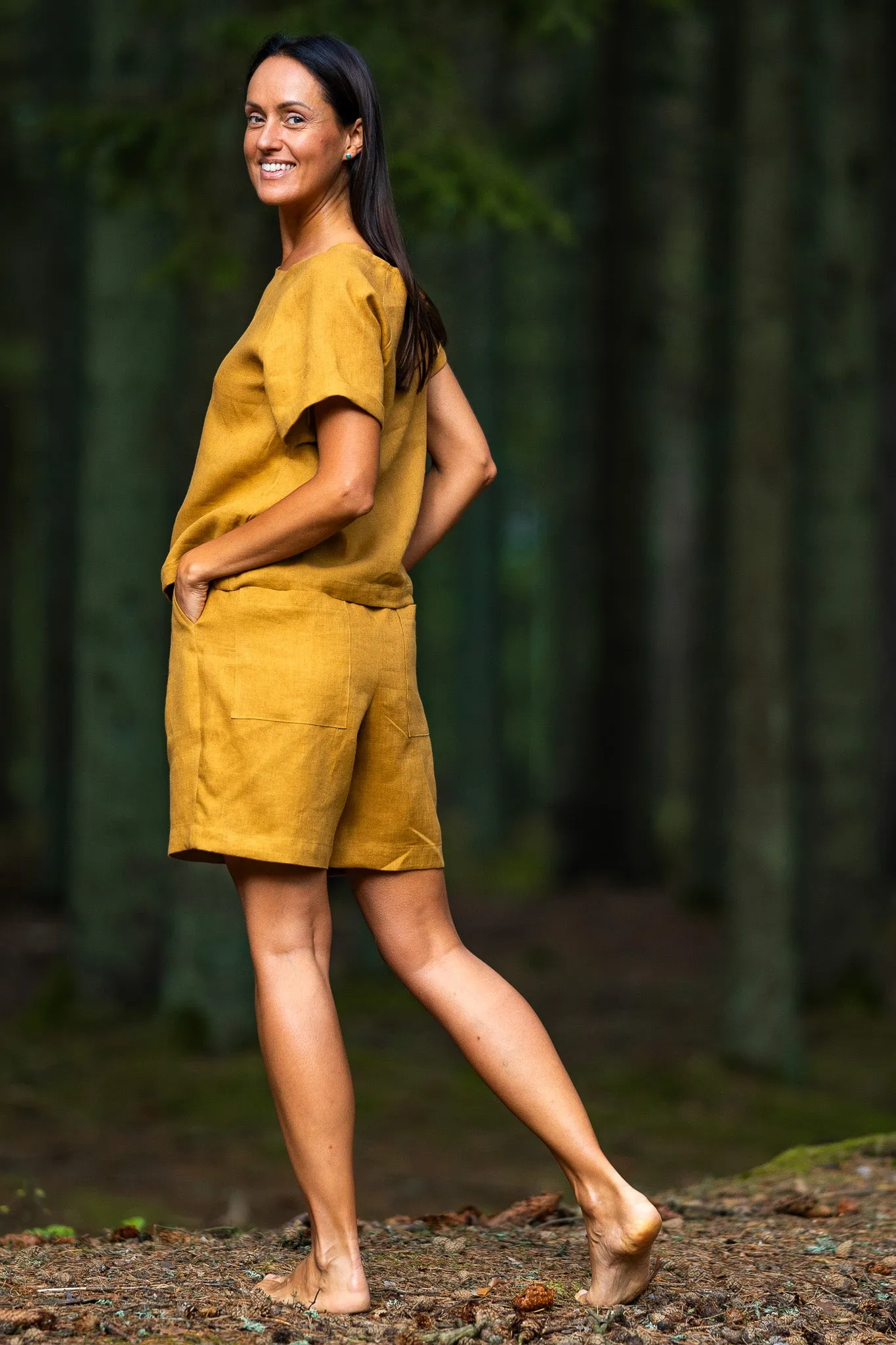 Linen Pleated Shorts BERGEN In Amber Yellow