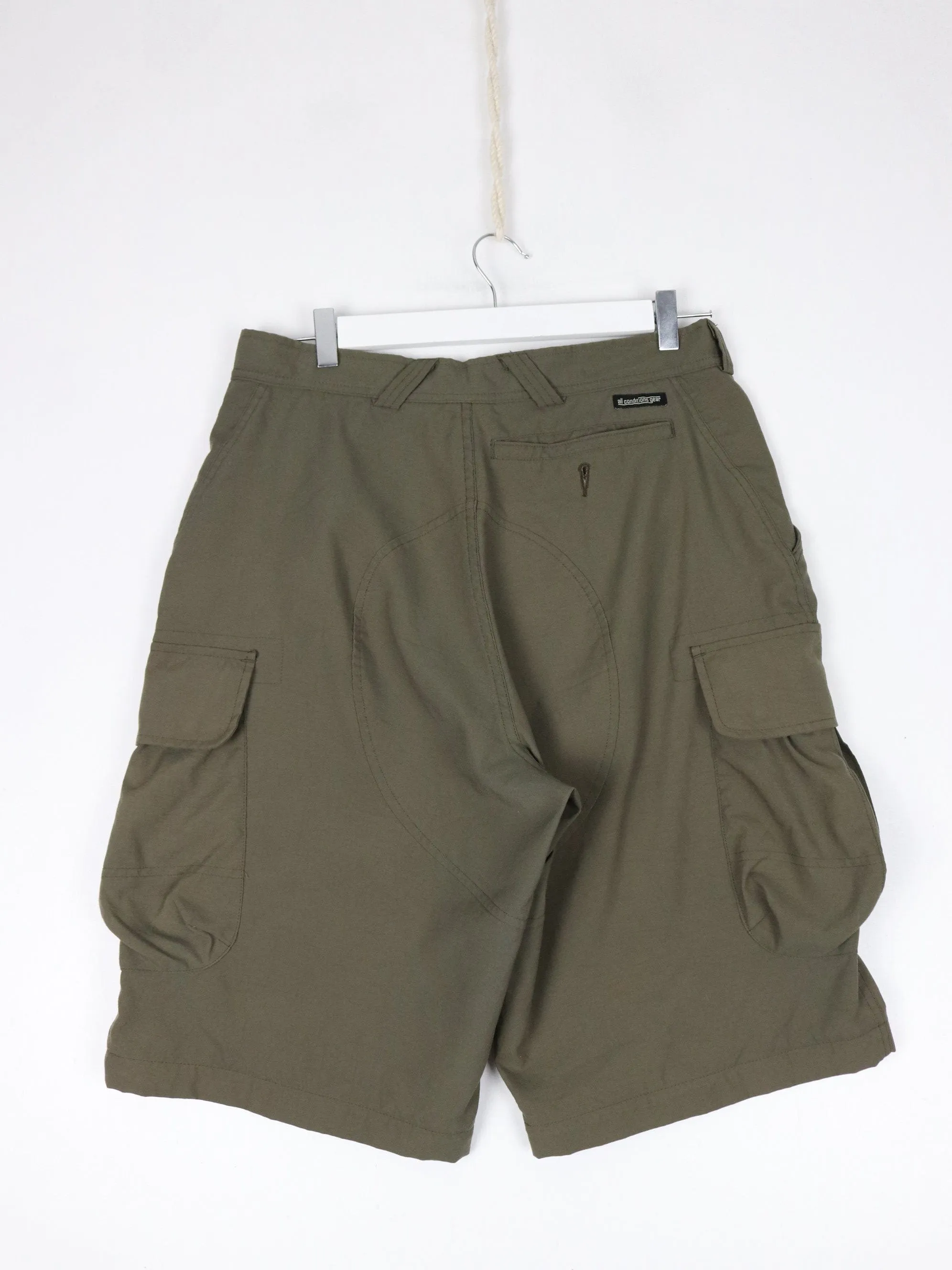 Nike ACG Shorts Mens Medium Green Cargo Outdoors Hiking