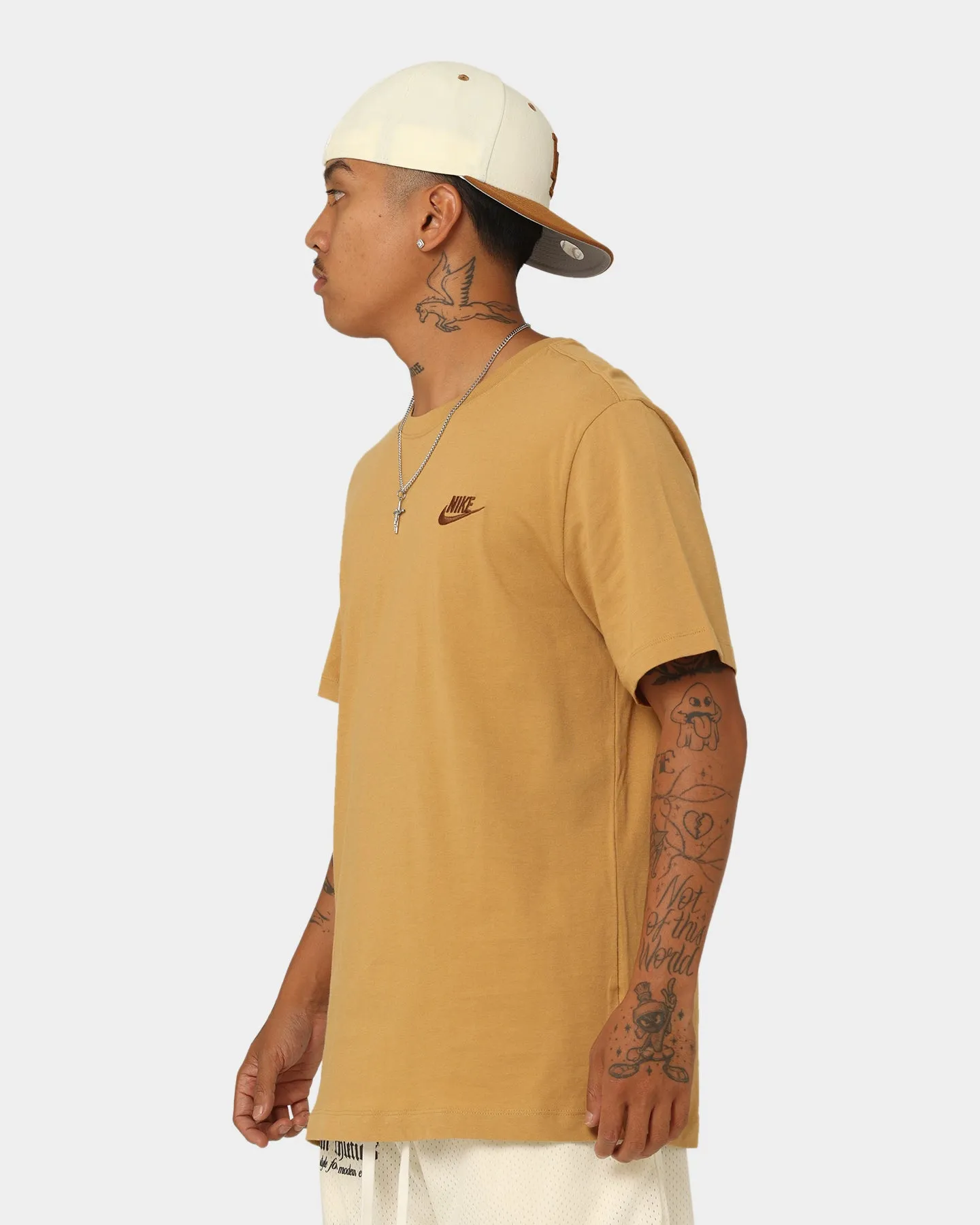 Nike Nike Sportswear Club T-Shirt Elemental Gold