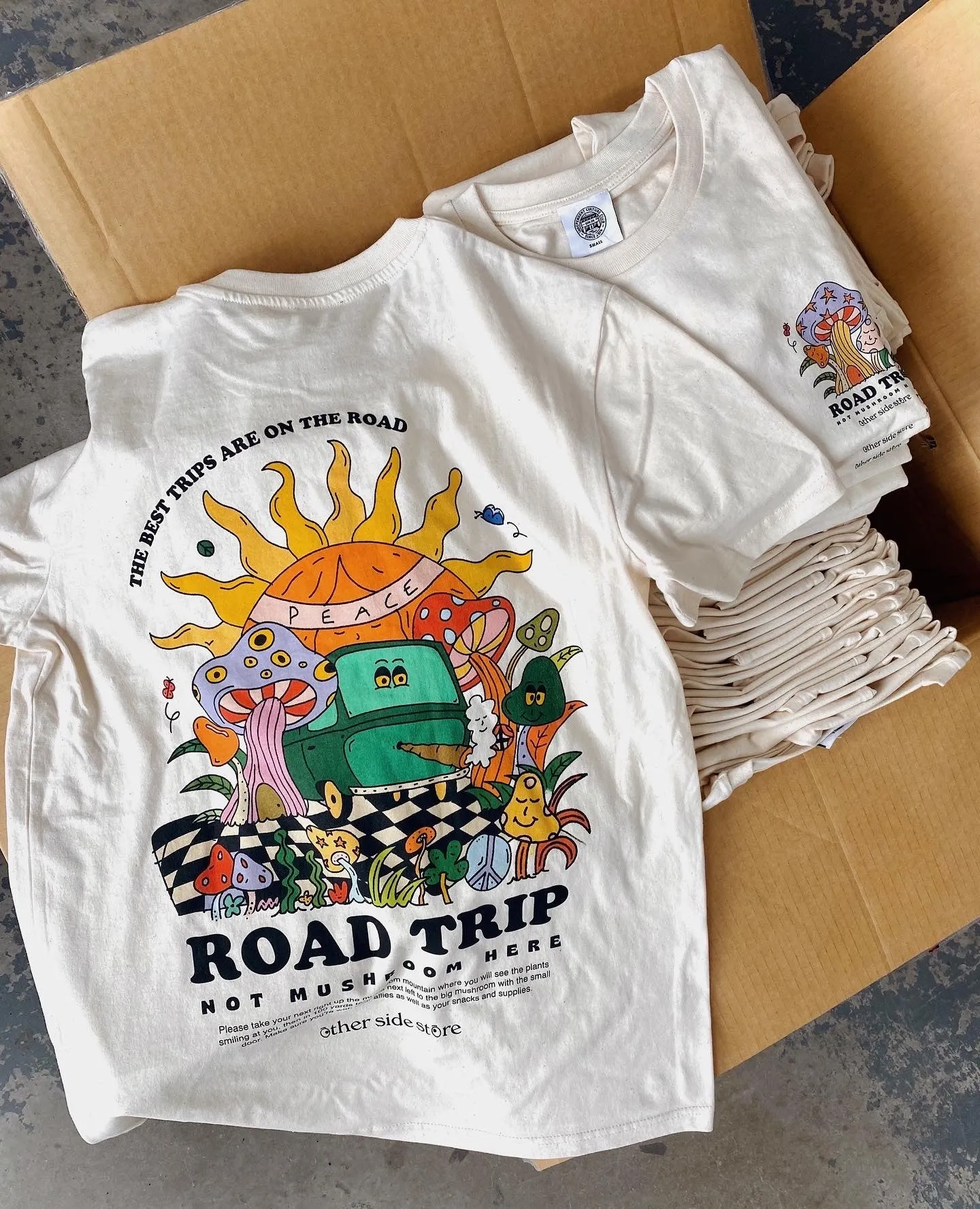 Other Side Store 'Road Trip' Organic Tee & Print Bundle