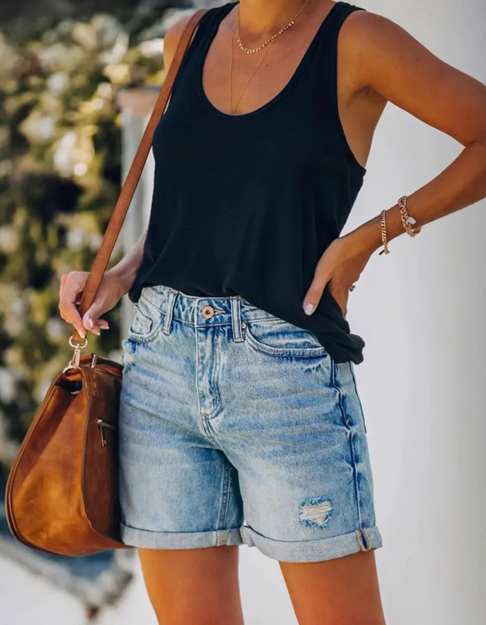 Solid-color Button Pocket Hottie Ripped Denim Shorts